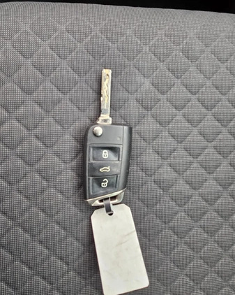 Volkswagen Tiguan cena 31900 przebieg: 138000, rok produkcji 2016 z Chodzież małe 596